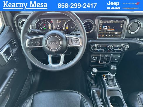 Used 2023 Jeep Wrangler Unlimited Sahara image 21