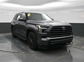 Used 2024 Toyota Sequoia SR5 video 2