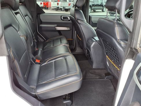Used 2023 Ford Bronco Badlands image 16