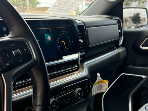 Used 2022 Chevrolet Silverado 1500 RST w/ Z71 Off-Road Package image 17