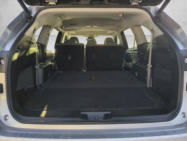 Used 2022 Toyota Highlander XLE AWD/4WD image 5