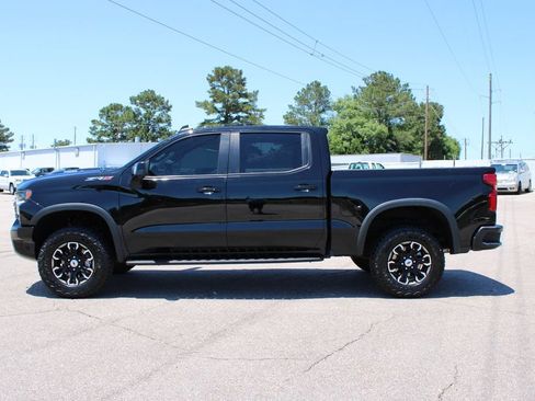 Used 2024 Chevrolet Silverado 1500 ZR2 w/ Technology Package AWD/4WD image 3