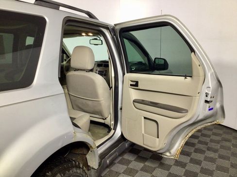 Used 2008 Ford Escape XLT image 27