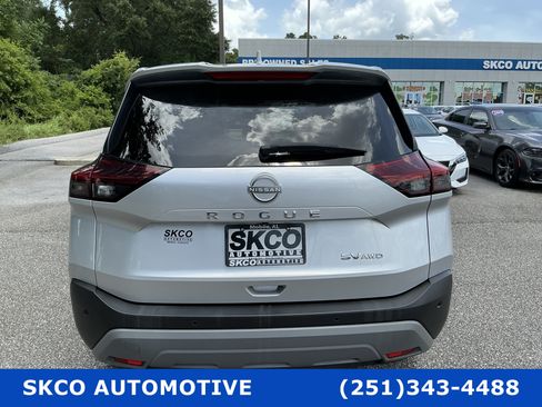 Used 2023 Nissan Rogue SV AWD/4WD image 4