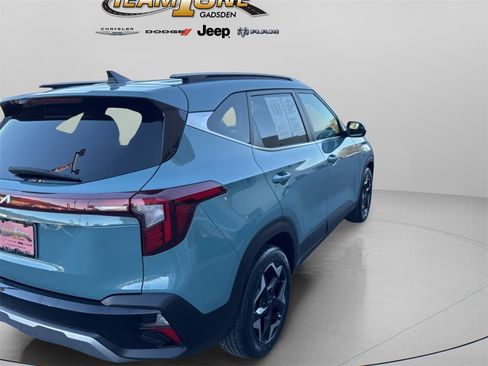 Used 2024 Kia Seltos EX image 7