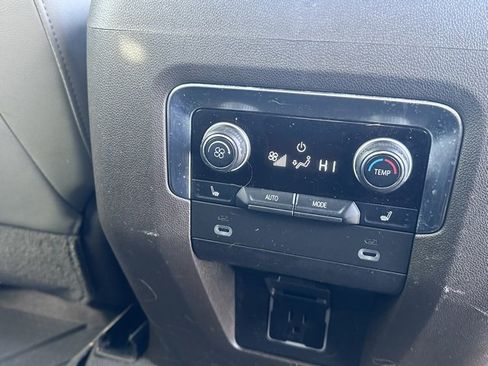 Used 2021 Chevrolet Tahoe LT w/ LT Signature Package image 13