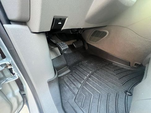 Used 2017 Chevrolet Traverse LT FWD image 15