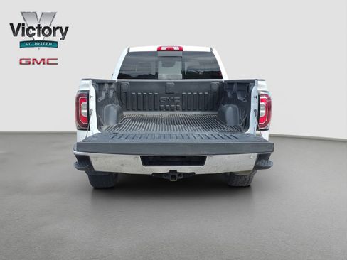 Used 2018 GMC Sierra 1500 SLT w/ SLT Premium Package AWD/4WD image 16