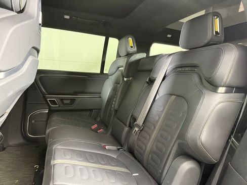 Used 2023 Rivian R1S Adventure AWD/4WD image 23