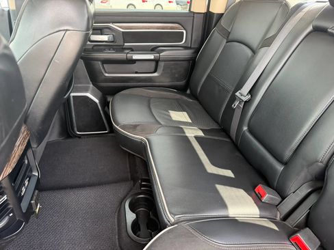 Used 2019 RAM 2500 Laramie w/ Cold Weather Group AWD/4WD image 37
