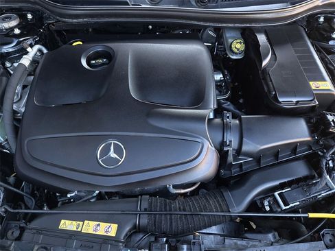 Used 2015 Mercedes-Benz CLA 250 image 33