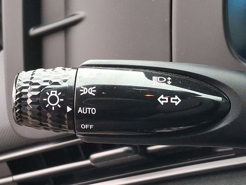 Certified 2025 Hyundai Elantra Sport image 27