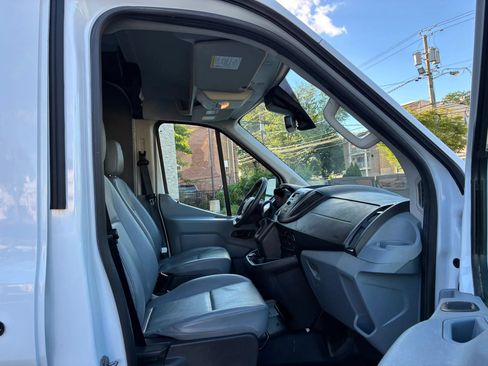 Used 2019 Ford Transit 250 130 Medium Roof RWD image 11