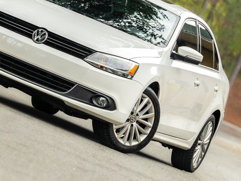 Used 2014 Volkswagen Jetta SEL image 26