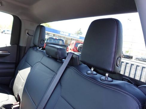 Used 2023 Chevrolet Silverado 1500 LT AWD/4WD image 25