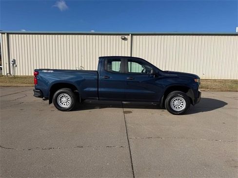 Used 2020 Chevrolet Silverado 1500 W/T w/ Snow Plow Prep Package image 2