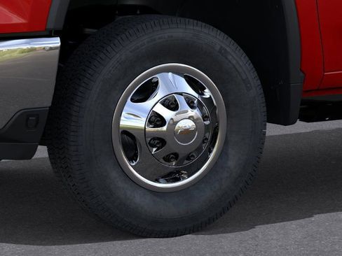 New 2026 Chevrolet Silverado 3500 LT image 9