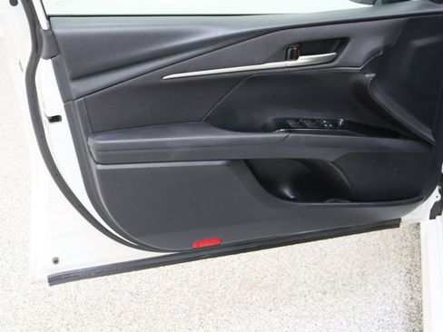 Used 2025 Toyota Camry LE FWD image 13