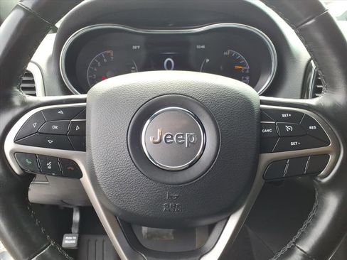 Used 2021 Jeep Grand Cherokee Laredo X image 5