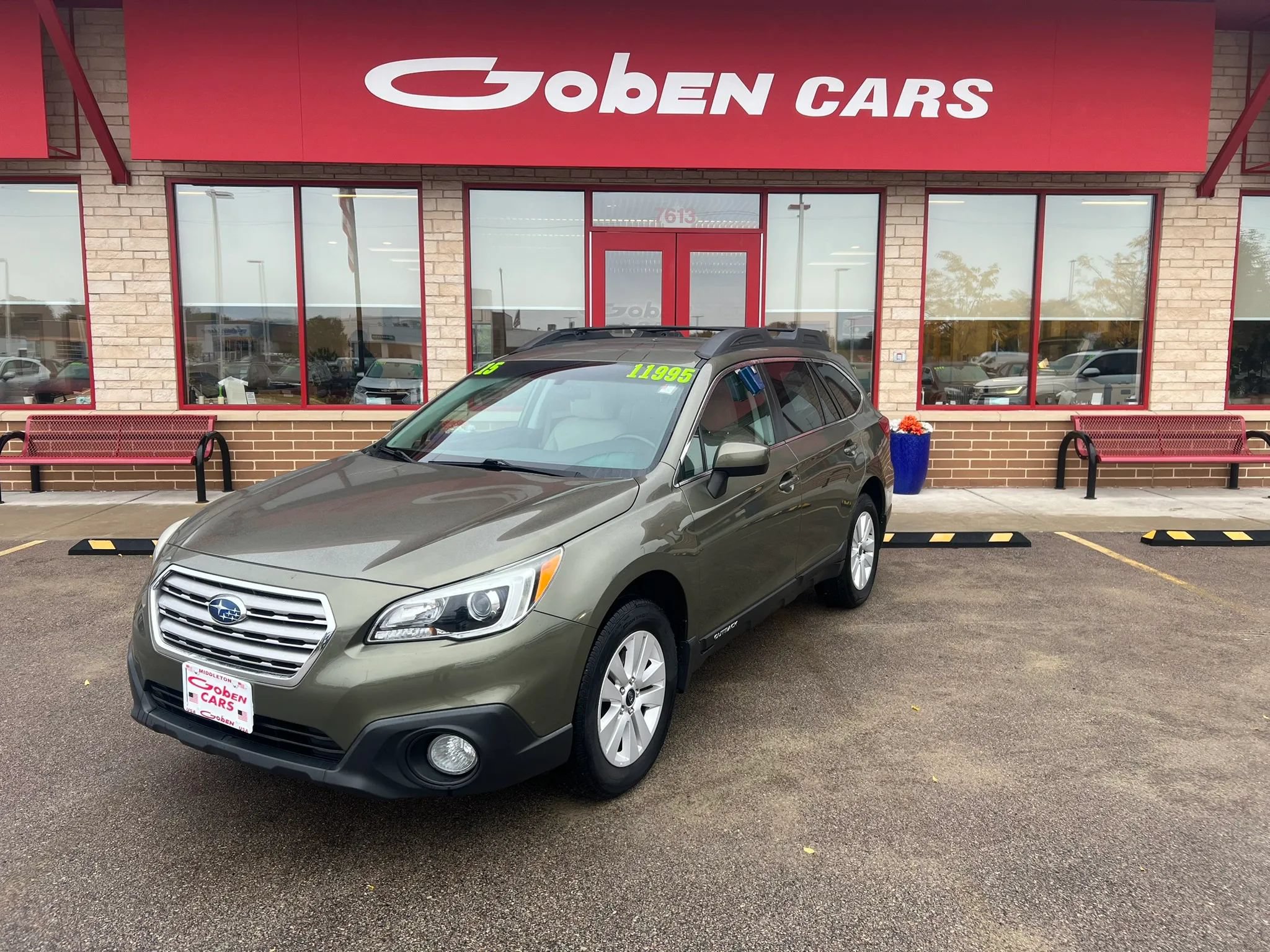 Used 2015 Subaru Outback 2.5i Premium AWD/4WD image 1