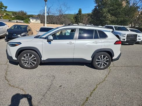 Certified 2023 Toyota Corolla Cross XLE image 2