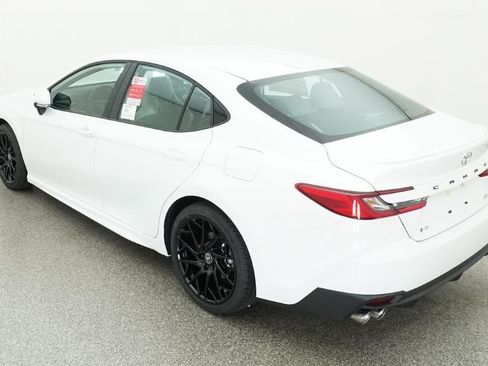 New 2026 Toyota Camry SE FWD image 5
