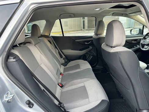 Used 2024 Subaru Outback Premium image 12