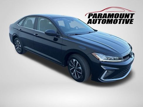 Certified 2025 Volkswagen Jetta S image 3