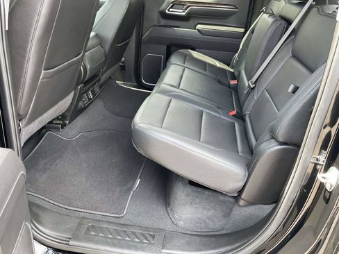 Used 2025 GMC Sierra 1500 SLT RWD image 10