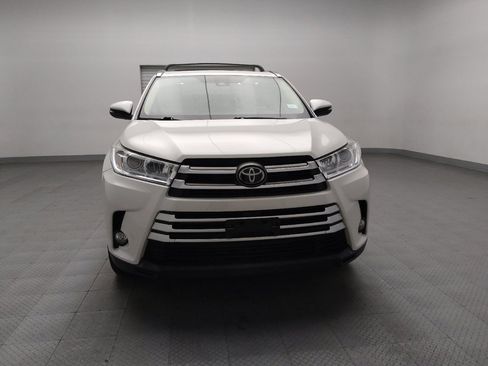 Used 2017 Toyota Highlander XLE image 14