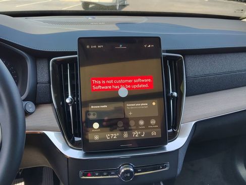 New 2026 Volvo XC90 B6 Plus w/ Protection Package Premier image 19