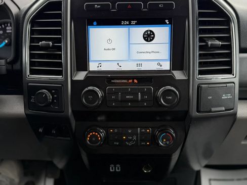 Used 2019 Ford F250 XLT w/ XLT Premium Package AWD/4WD image 12