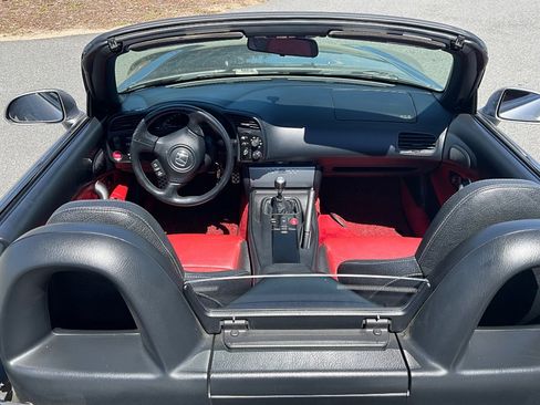 Used 2006 Honda S2000 image 11