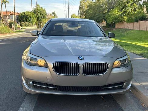 Used 2011 BMW 528i Sedan RWD image 3