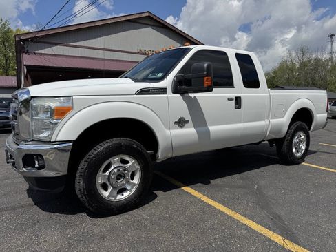 Used 2015 Ford F250 XLT w/ XLT Value Package AWD/4WD image 5