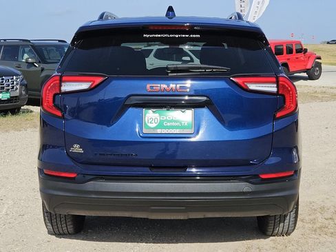 Used 2023 GMC Terrain SLE w/ Driver Convenience Package FWD image 6