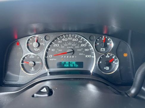 Used 2023 GMC Savana 2500 w/ Driver Convenience Package image 24