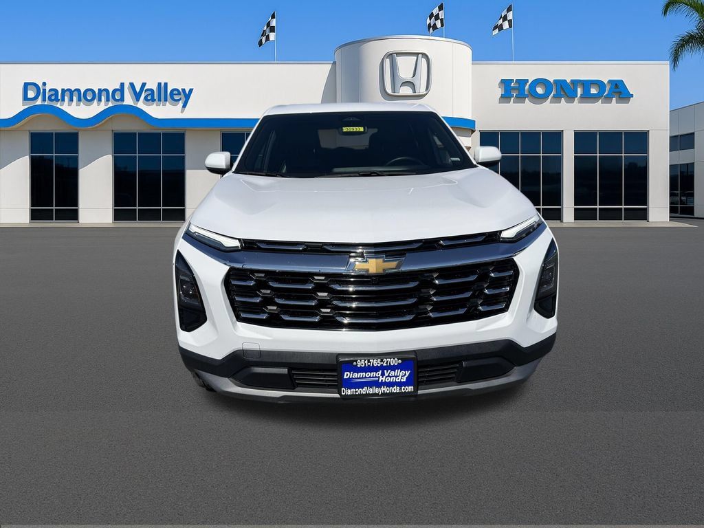 Used 2026 Chevrolet Equinox LT w/ Convenience Package II FWD image 2