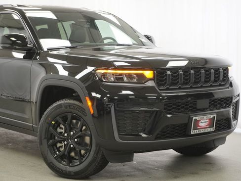 New 2026 Jeep Grand Cherokee L 4WD image 3