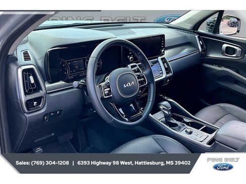 Used 2022 Kia Sorento S w/ Panoramic Sunroof Package FWD image 13