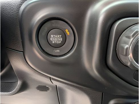 Used 2022 Jeep Wrangler Unlimited Rubicon w/ LED Lighting Group AWD/4WD image 22
