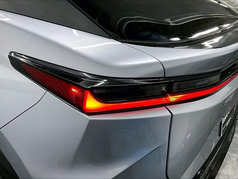 Used 2023 Lexus RZ 450e Premium w/ Technology Package image 28