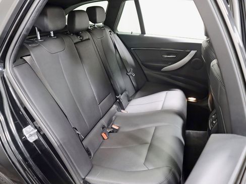 Used 2019 BMW 330i xDrive Wagon 330i xDrive M SPORT w/ M Sport Edition image 31