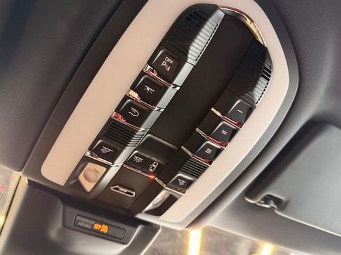 Used 2023 Porsche Macan GTS image 23