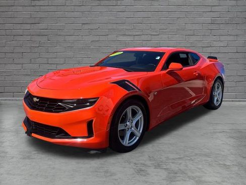 Used 2019 Chevrolet Camaro LT w/ Technology Package RWD image 3