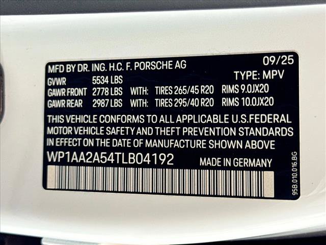 Certified 2026 Porsche Macan AWD/4WD image 27