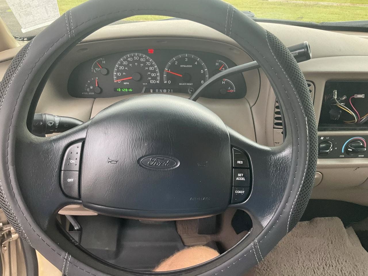 Used 2001 Ford F150 XLT RWD image 25