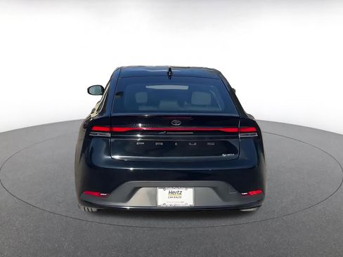 Used 2025 Toyota Prius LE image 10