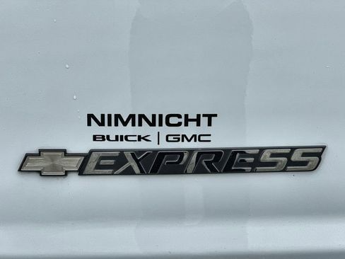 Used 2019 Chevrolet Express 2500 Work Van w/ Driver Convenience Package image 29