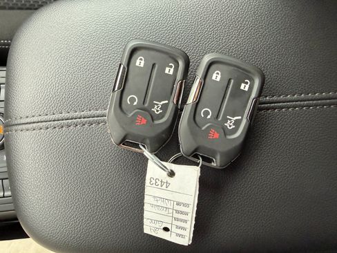 Used 2024 GMC Terrain SLE w/ Driver Convenience Package AWD/4WD image 36